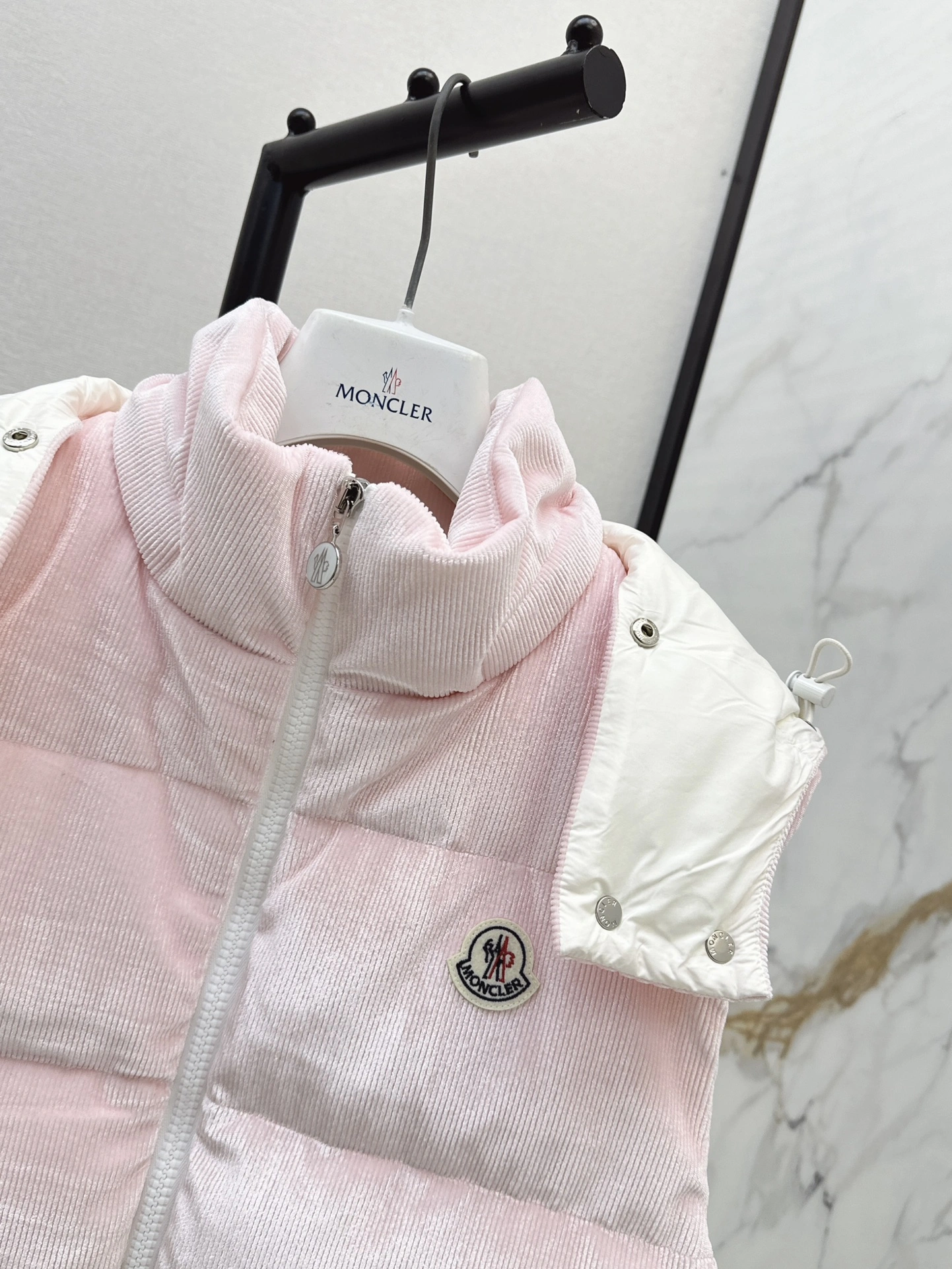Moncler Down Jackets SoftTouch 146622