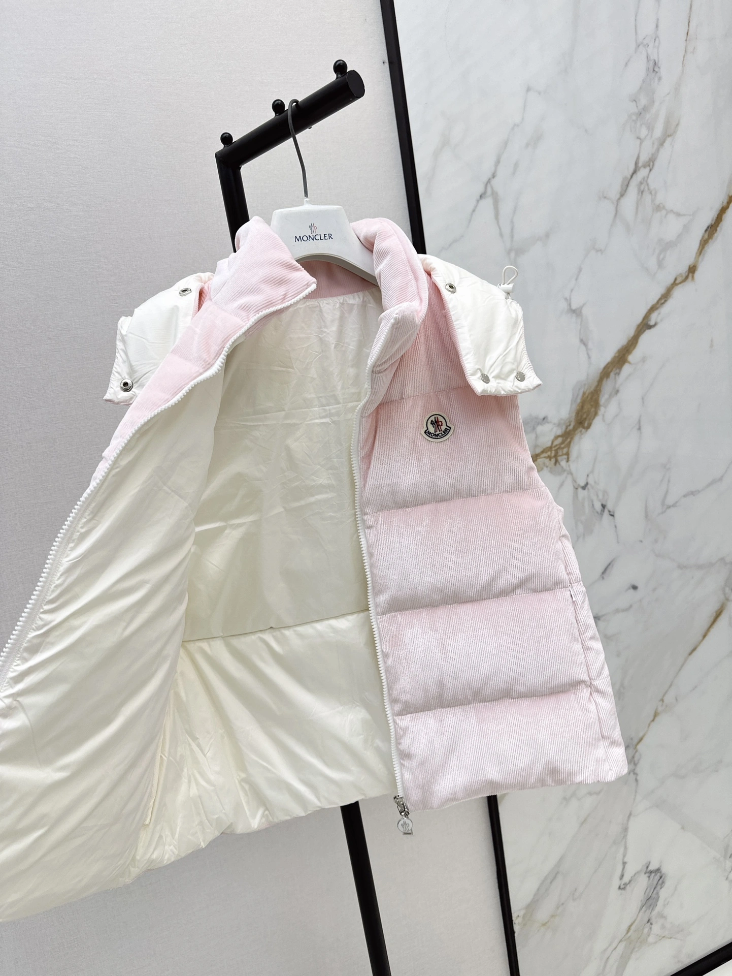 Moncler Down Jackets SoftTouch 146622