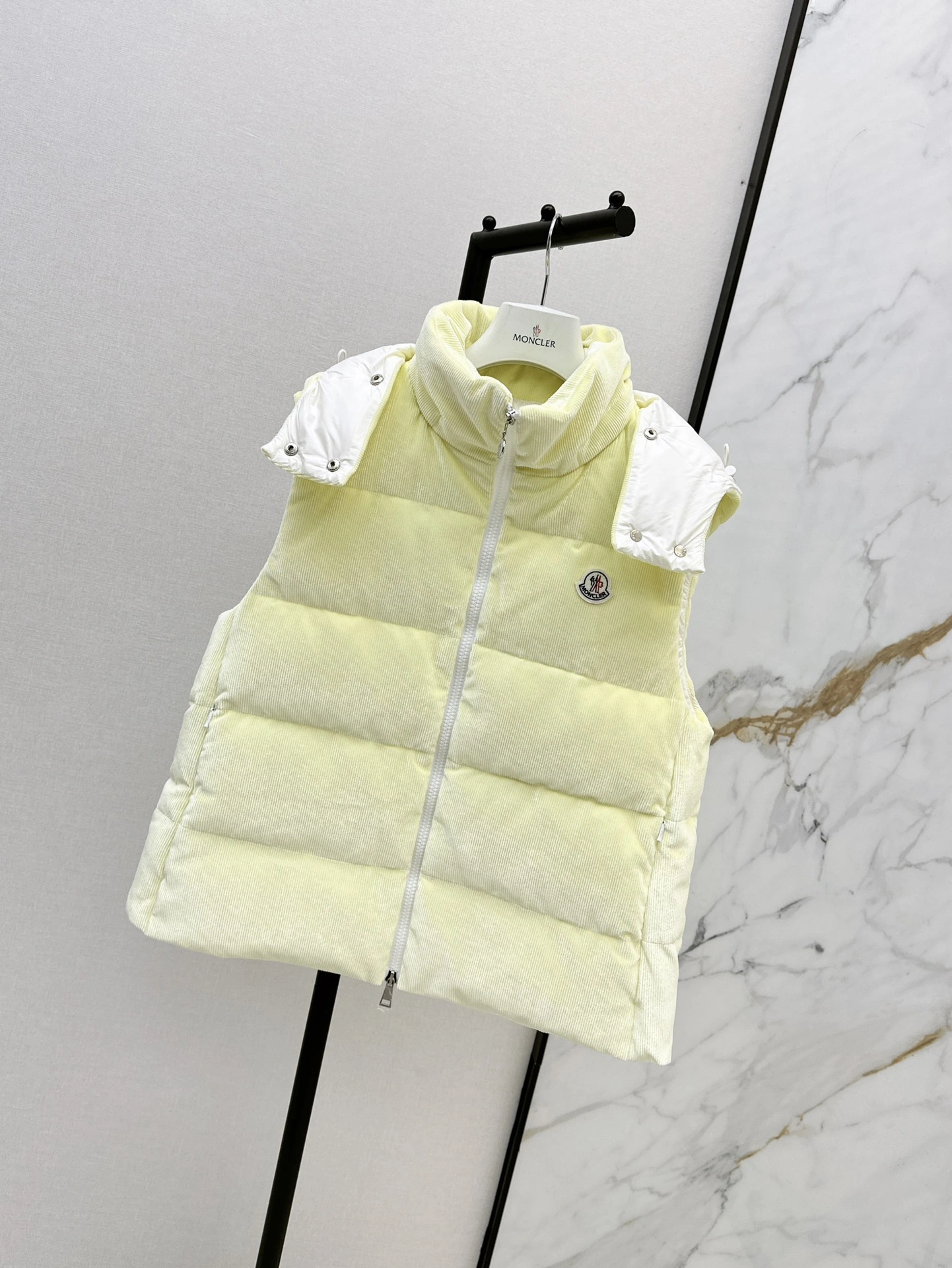 Moncler Down Jackets Premium 146620