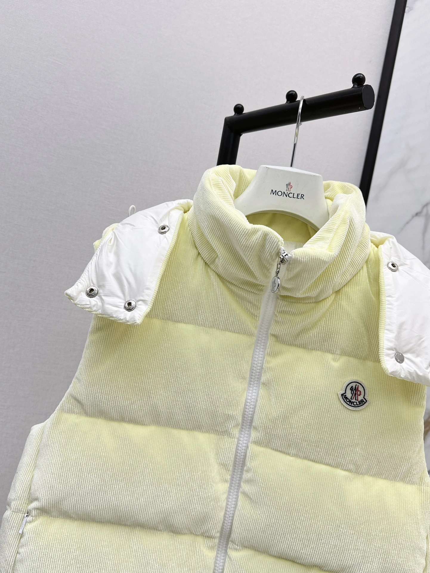 Moncler Down Jackets Premium 146620