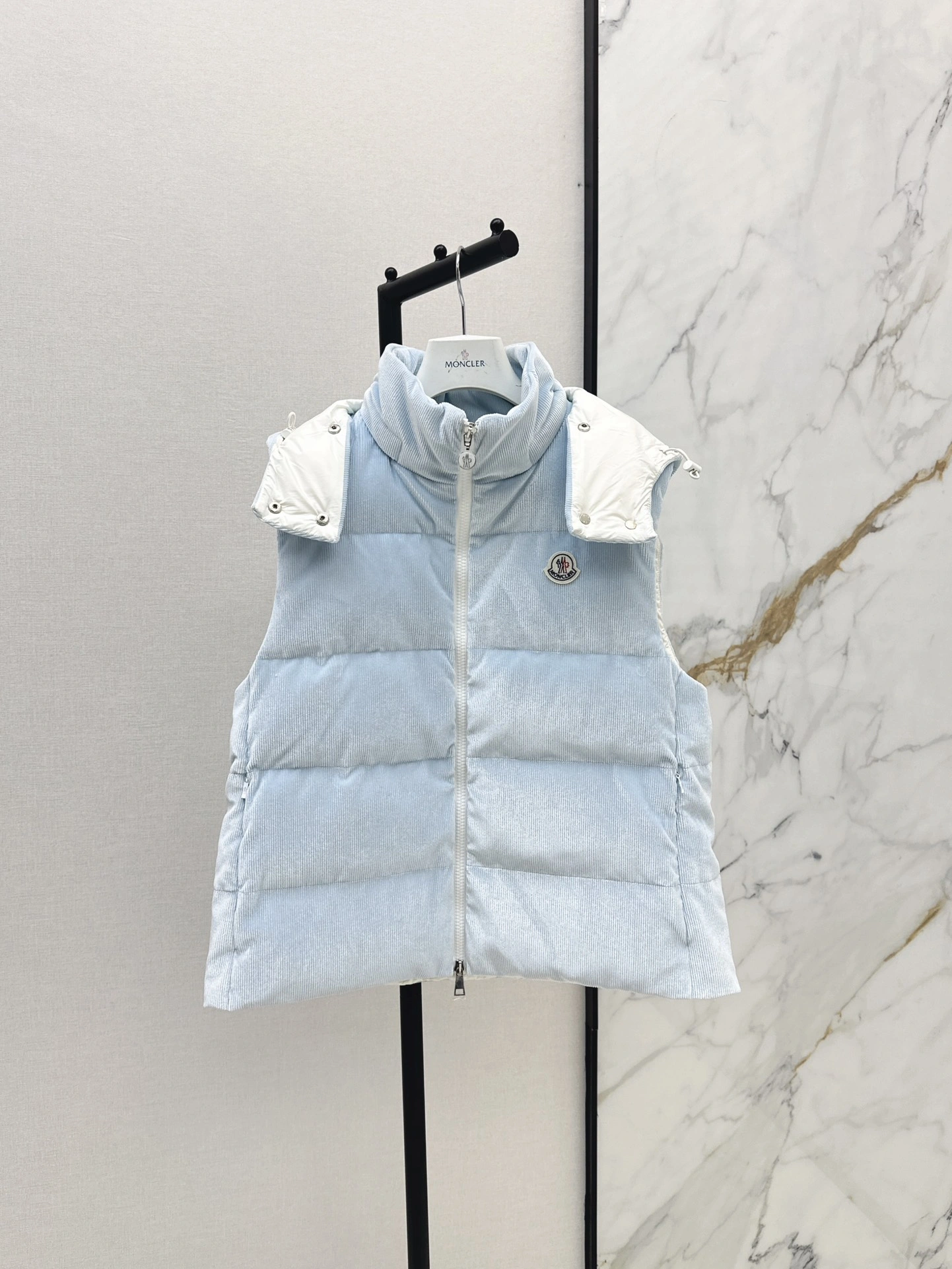 GoAnywhere Moncler Down Jackets 146624
