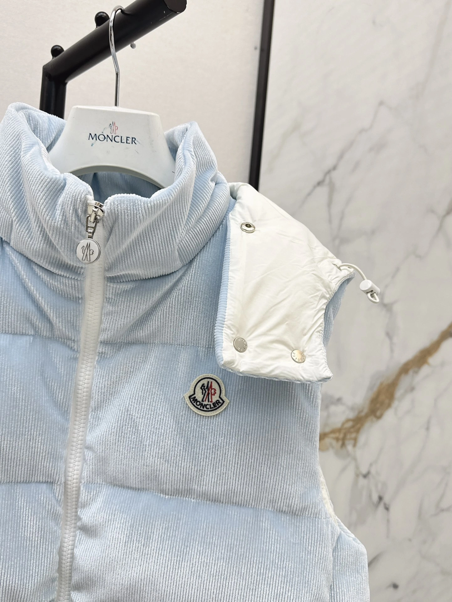 GoAnywhere Moncler Down Jackets 146624