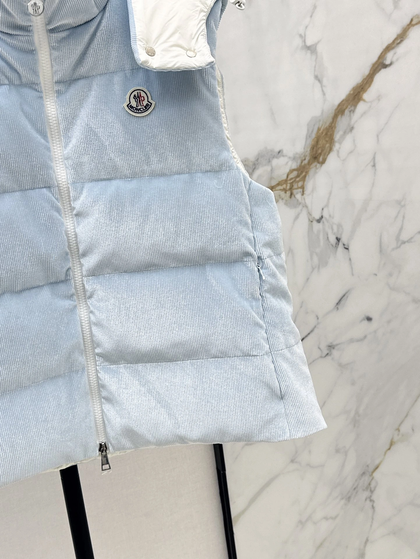 GoAnywhere Moncler Down Jackets 146624