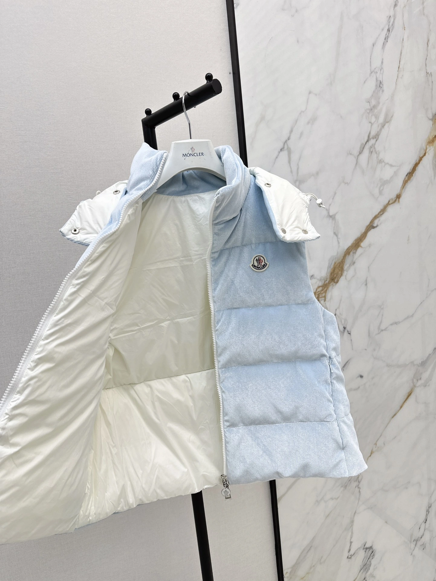 GoAnywhere Moncler Down Jackets 146624