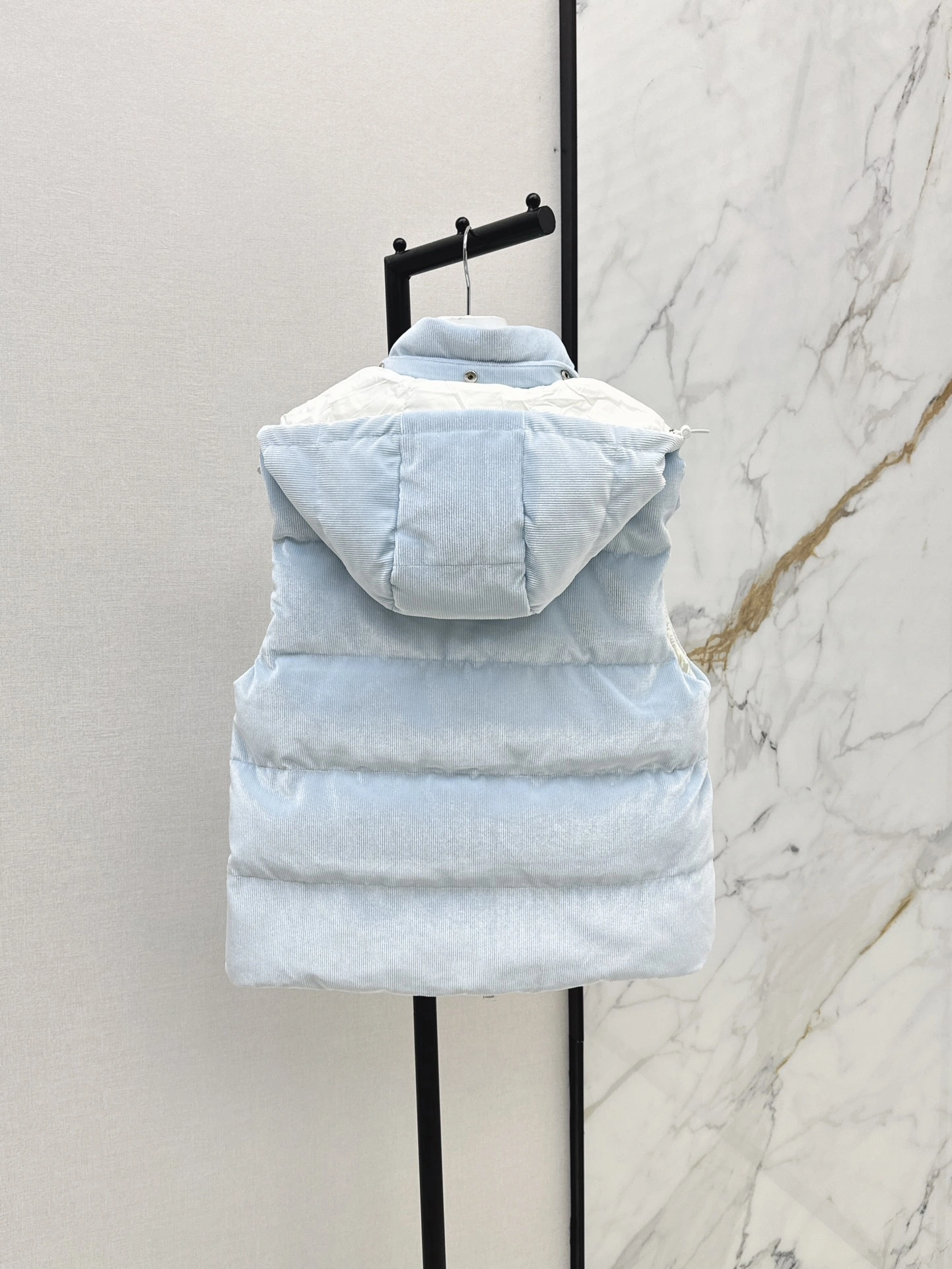 GoAnywhere Moncler Down Jackets 146624