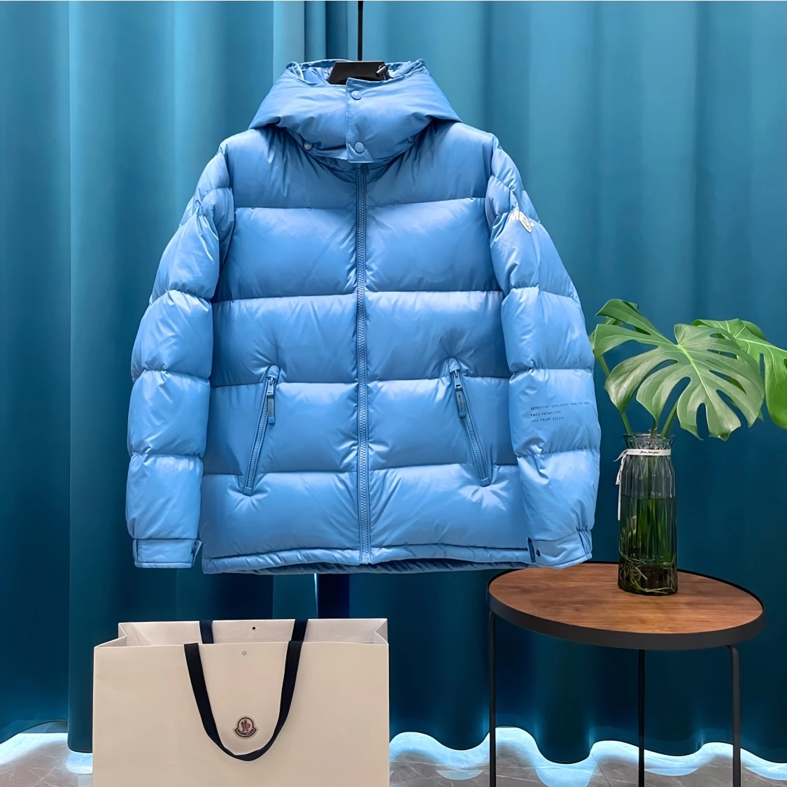Moncler Down Jackets AllSeason 146626