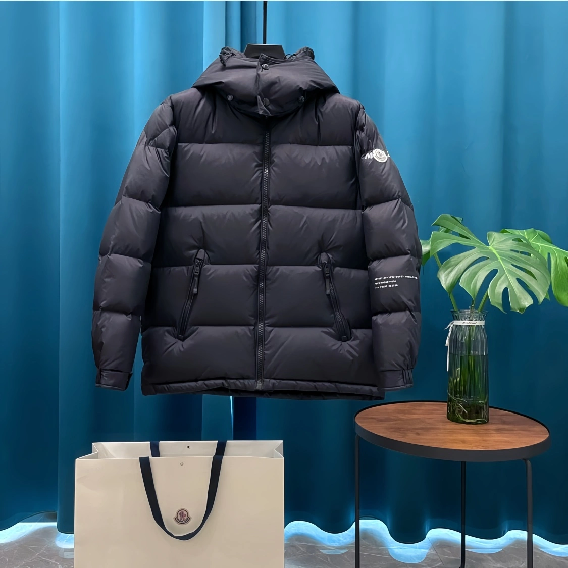 Moncler Down Jackets AllSeason 146626