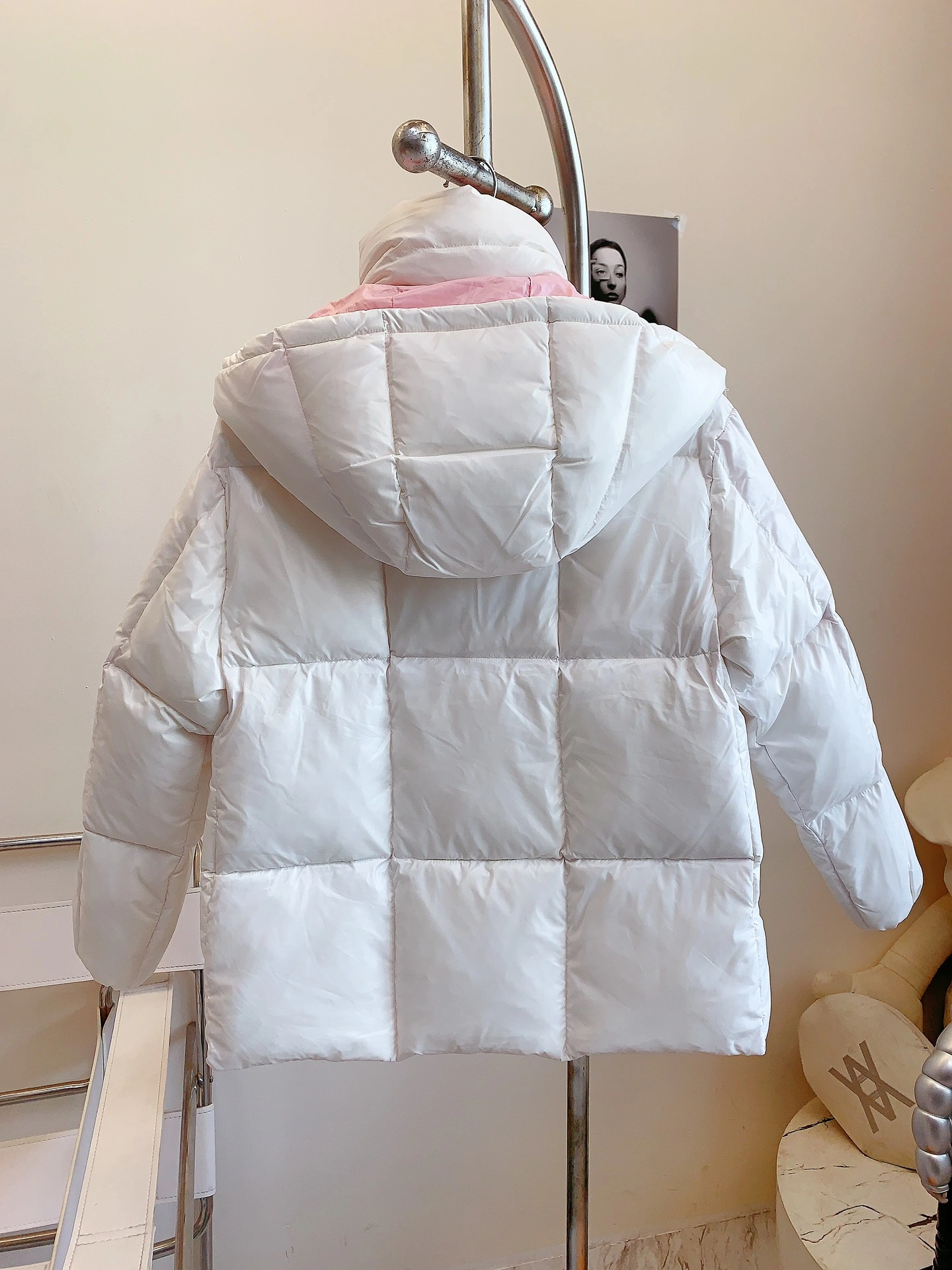 Moncler Down Jackets Resilient 146635