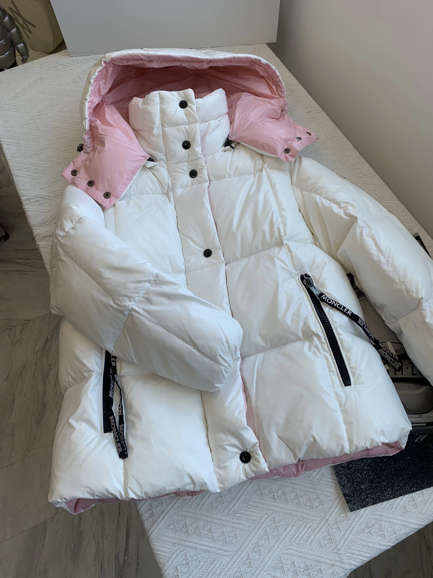 Moncler Down Jackets Modern 146687