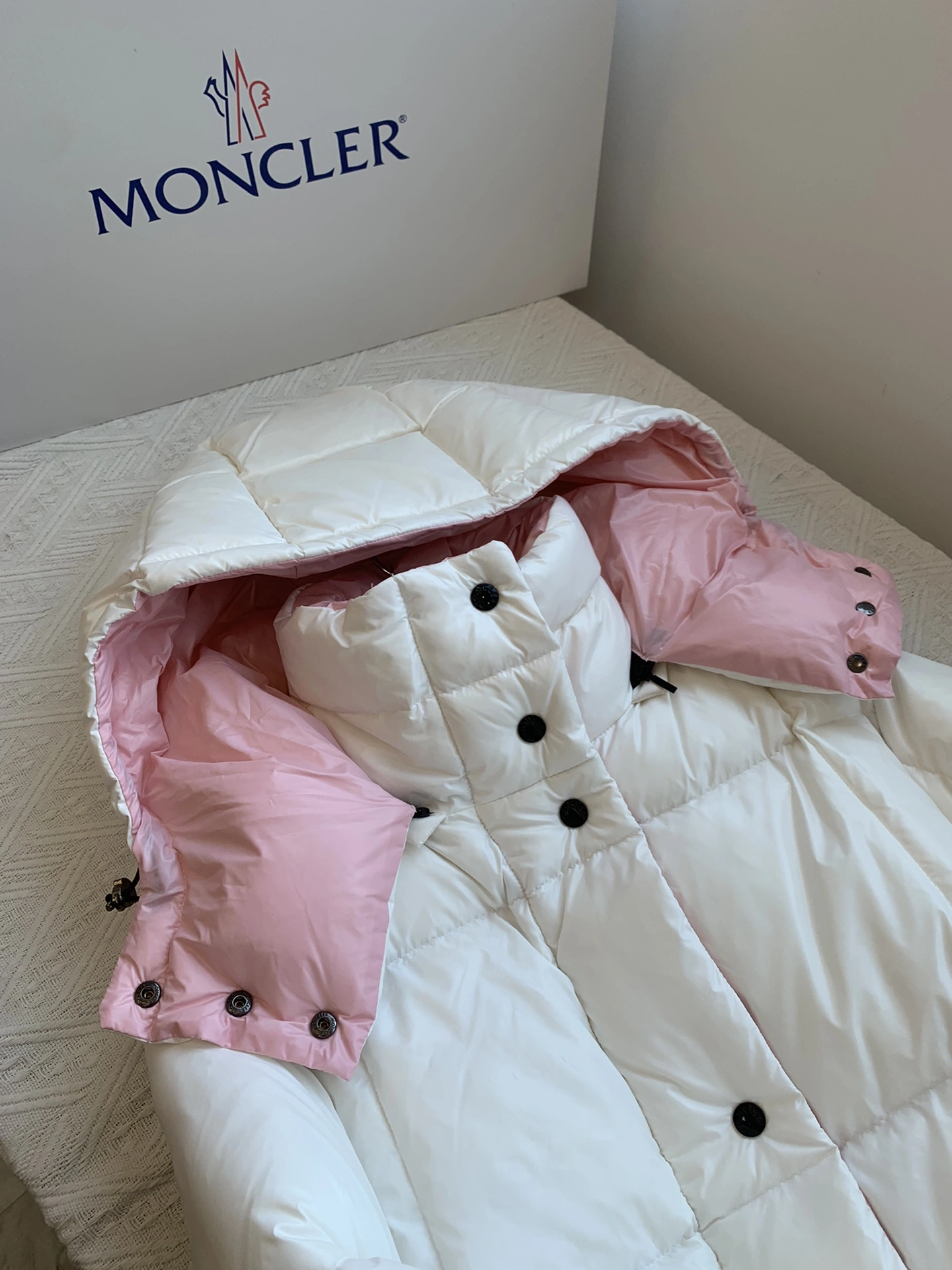 Moncler Down Jackets Modern 146687
