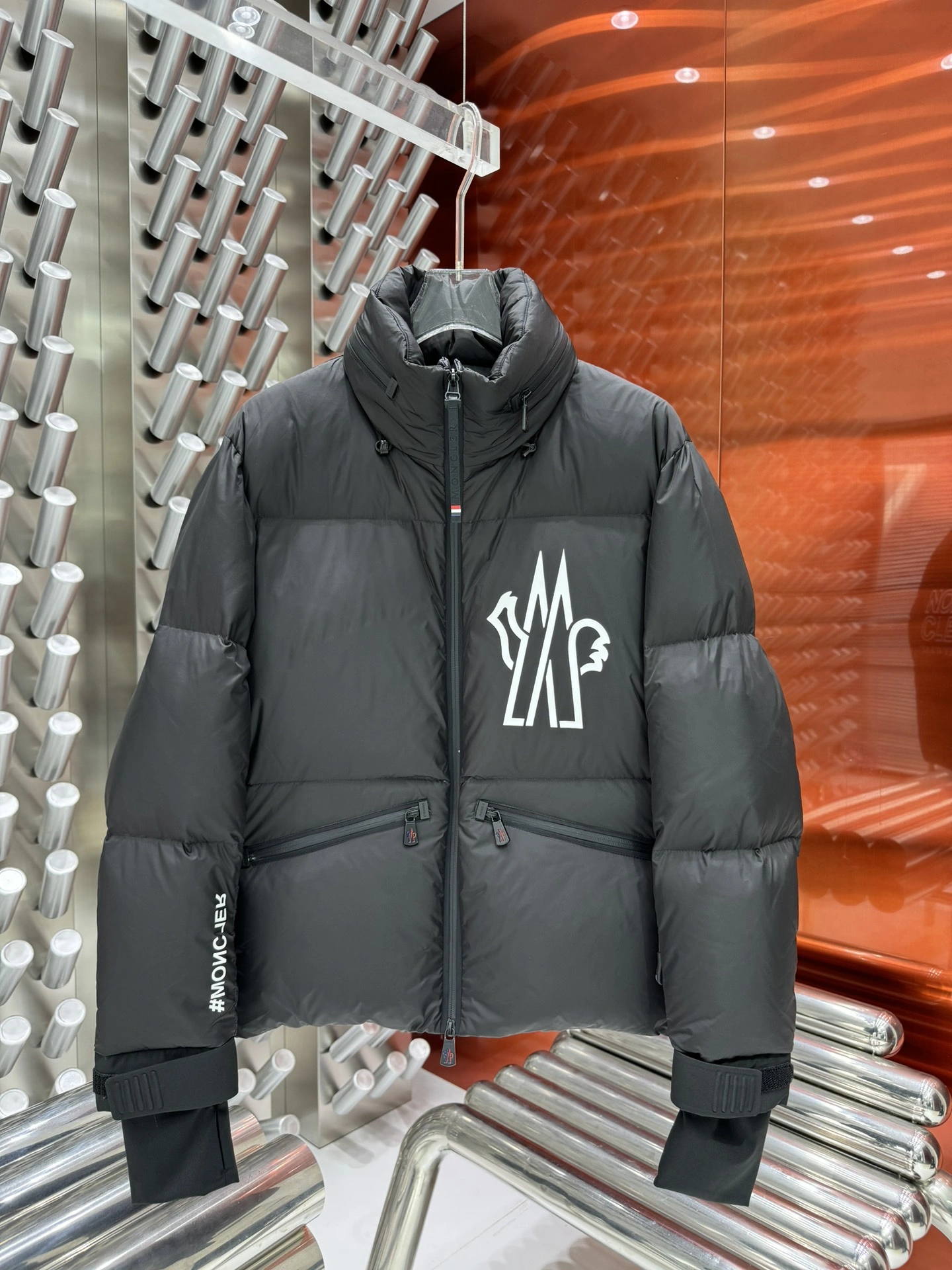 Resilient Moncler Down Jackets 146618