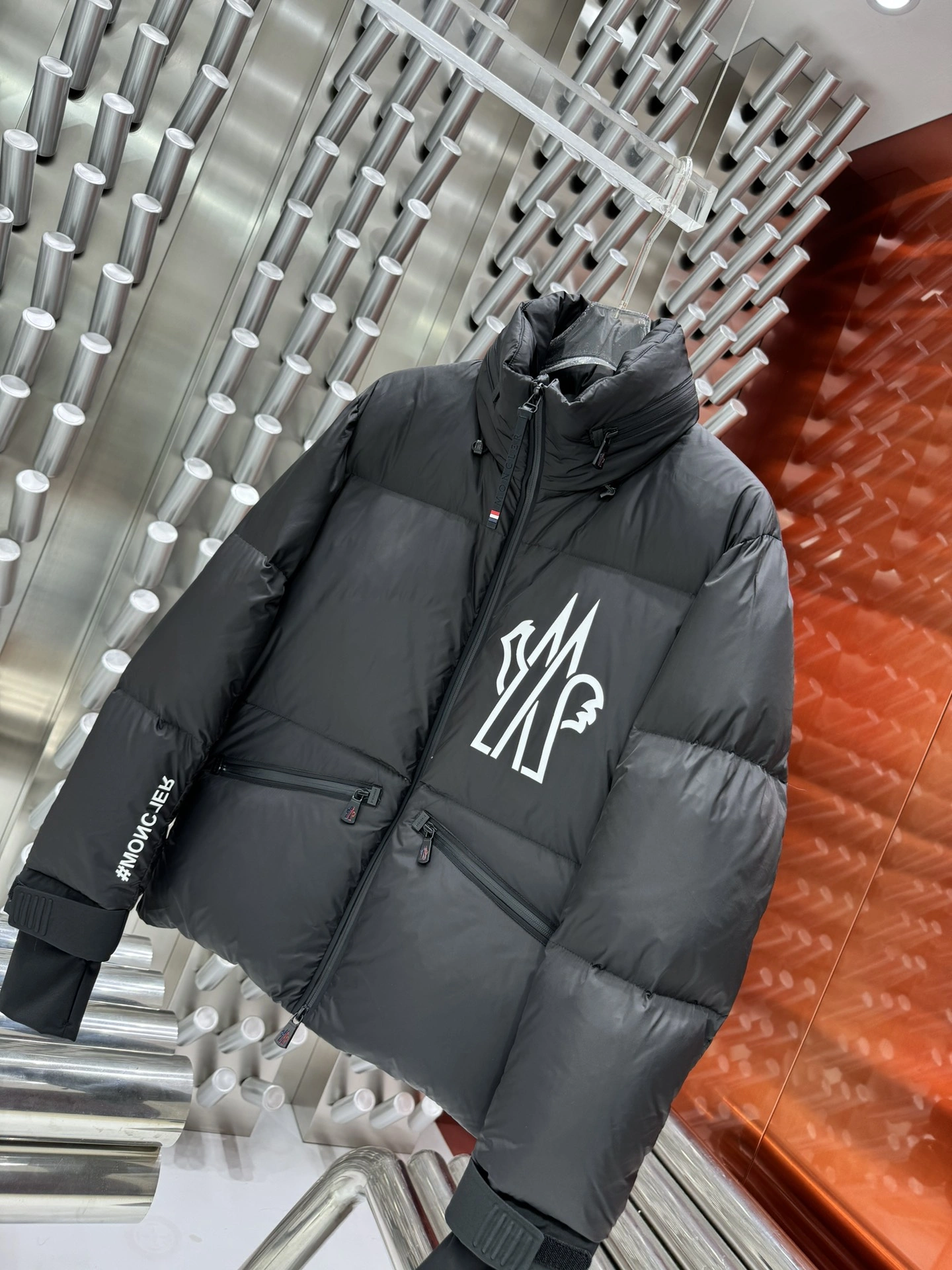 Resilient Moncler Down Jackets 146618