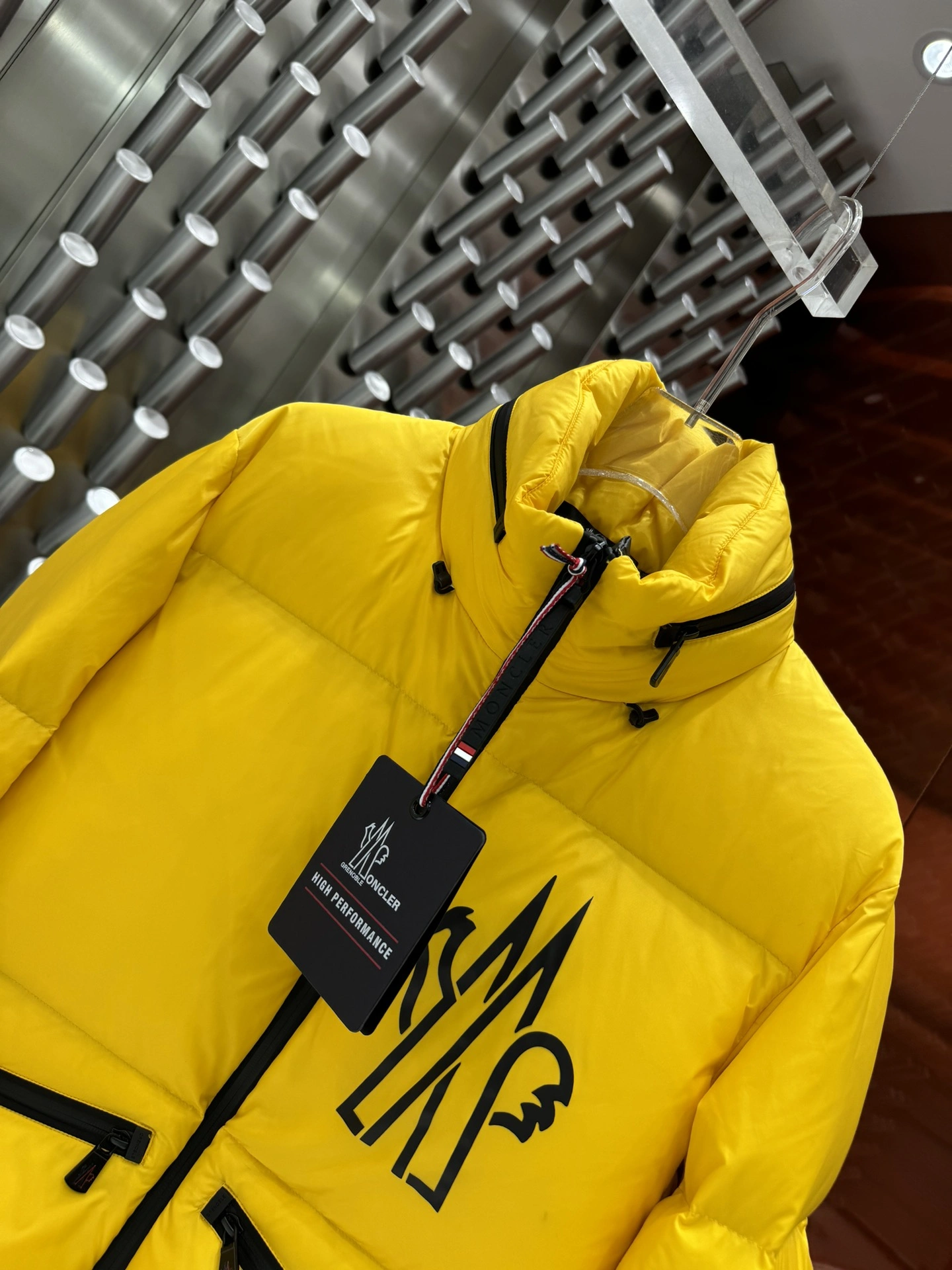 Moncler Down Jackets Flexible 146614