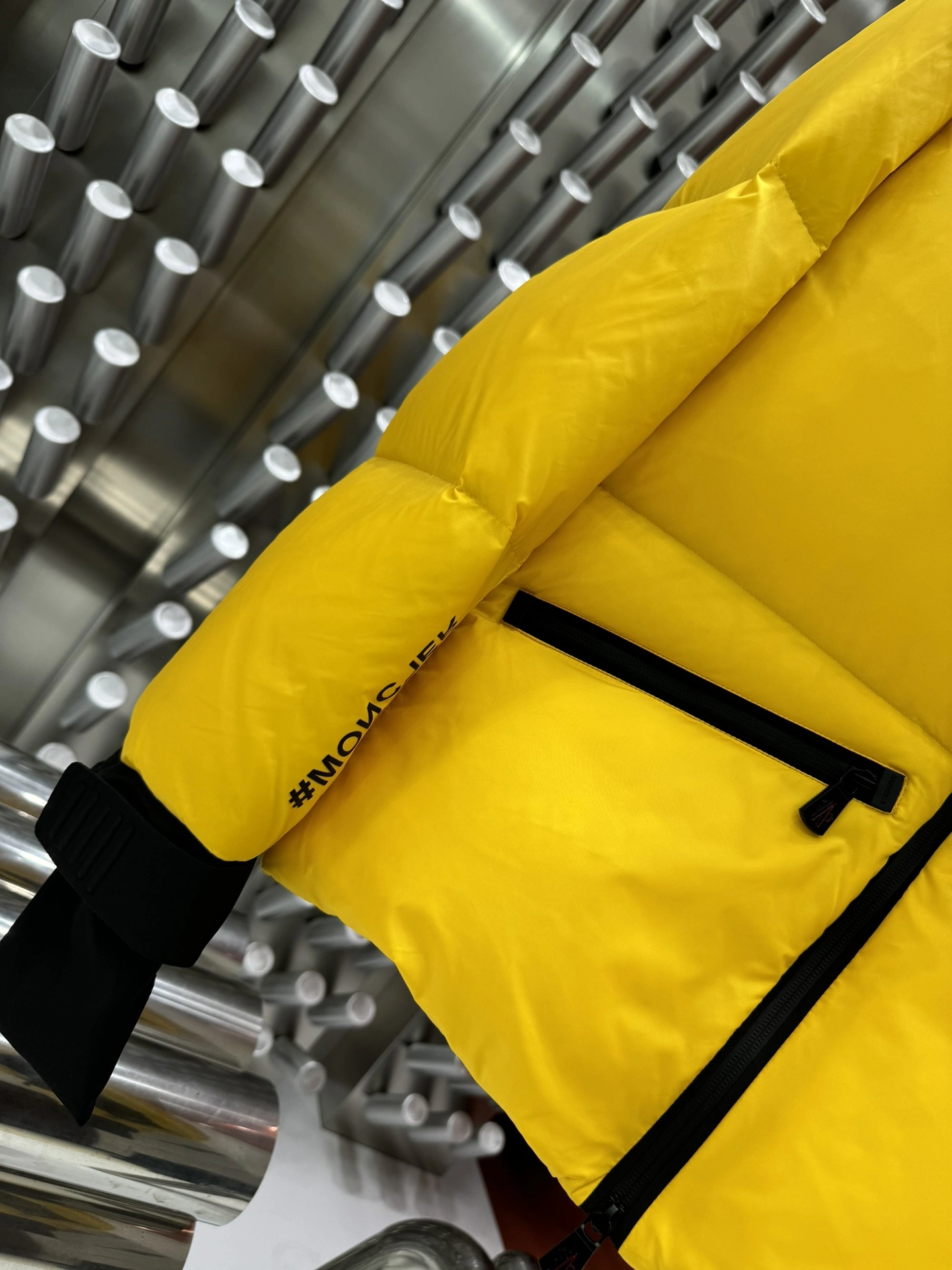 Moncler Down Jackets Flexible 146614