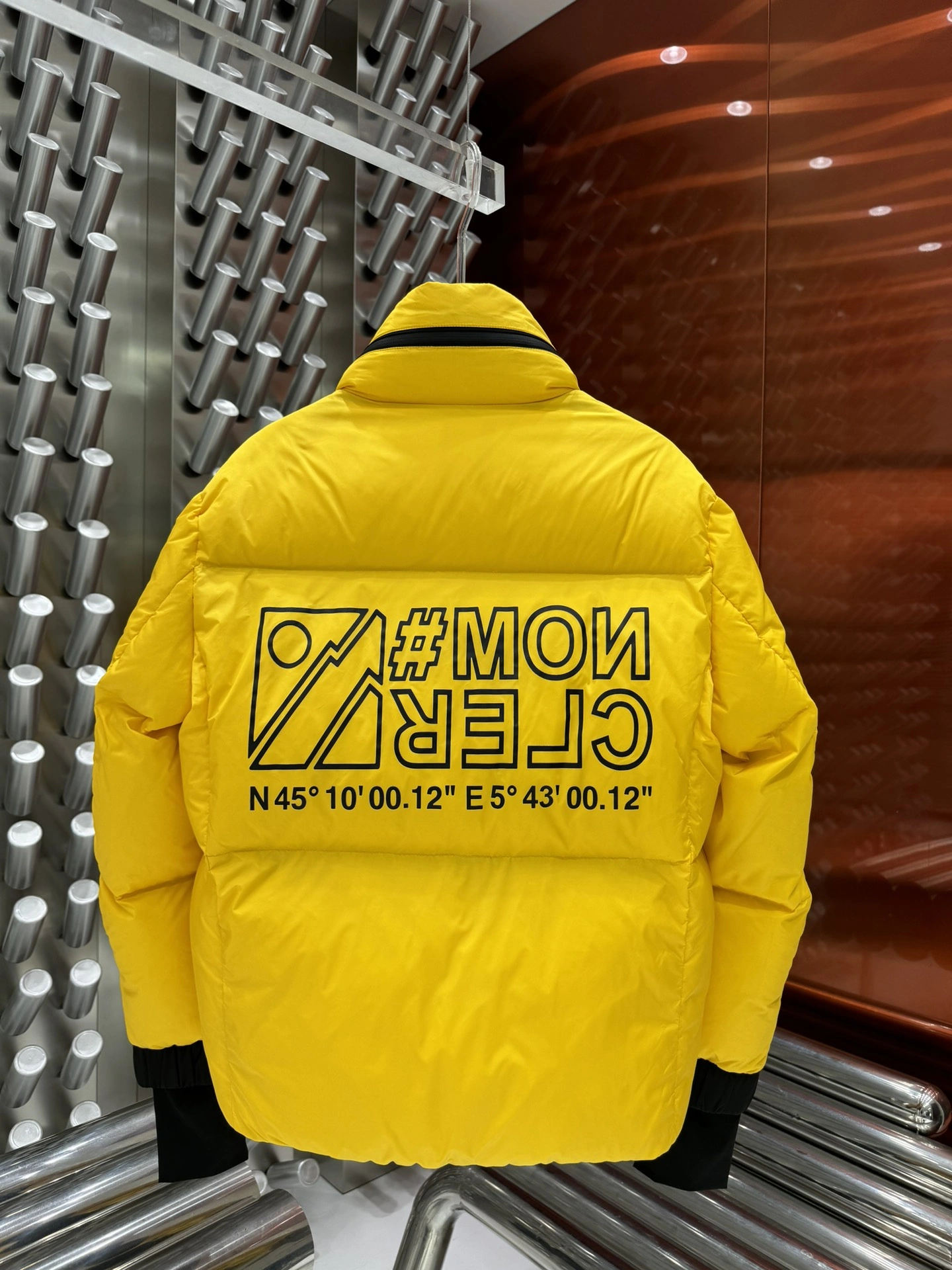 Moncler Down Jackets Flexible 146614