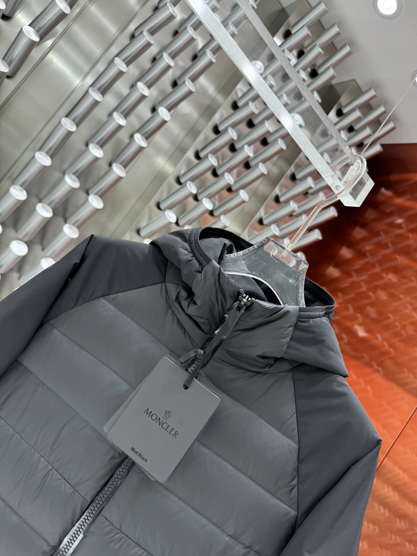 Moncler Down Jackets EasyMatch 146607