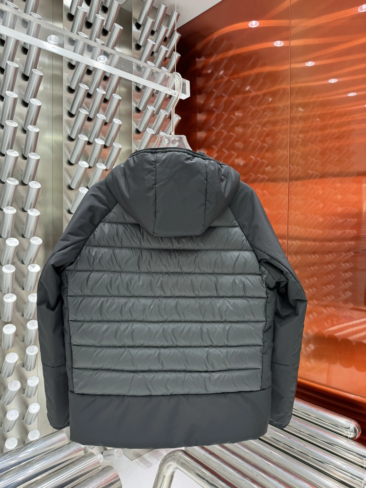 Moncler Down Jackets EasyMatch 146607