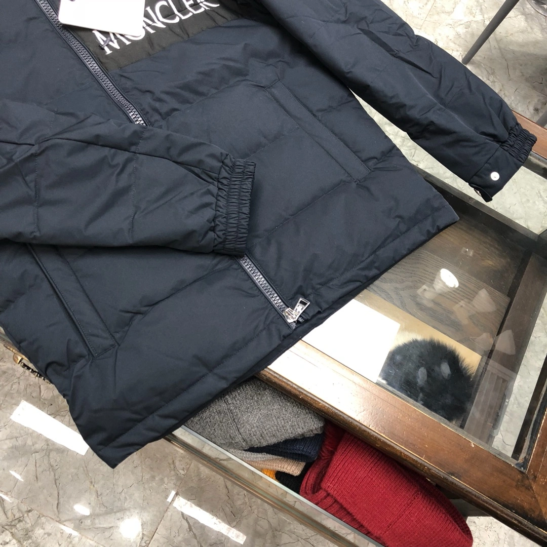 FlexibleFit Moncler Down Jackets 146605