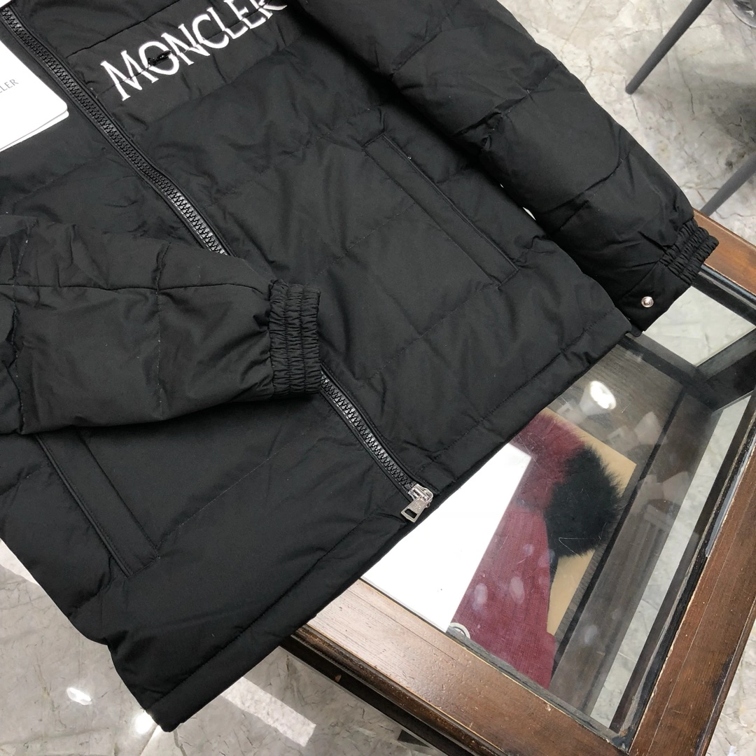 Moncler Down Jackets Popular 146604