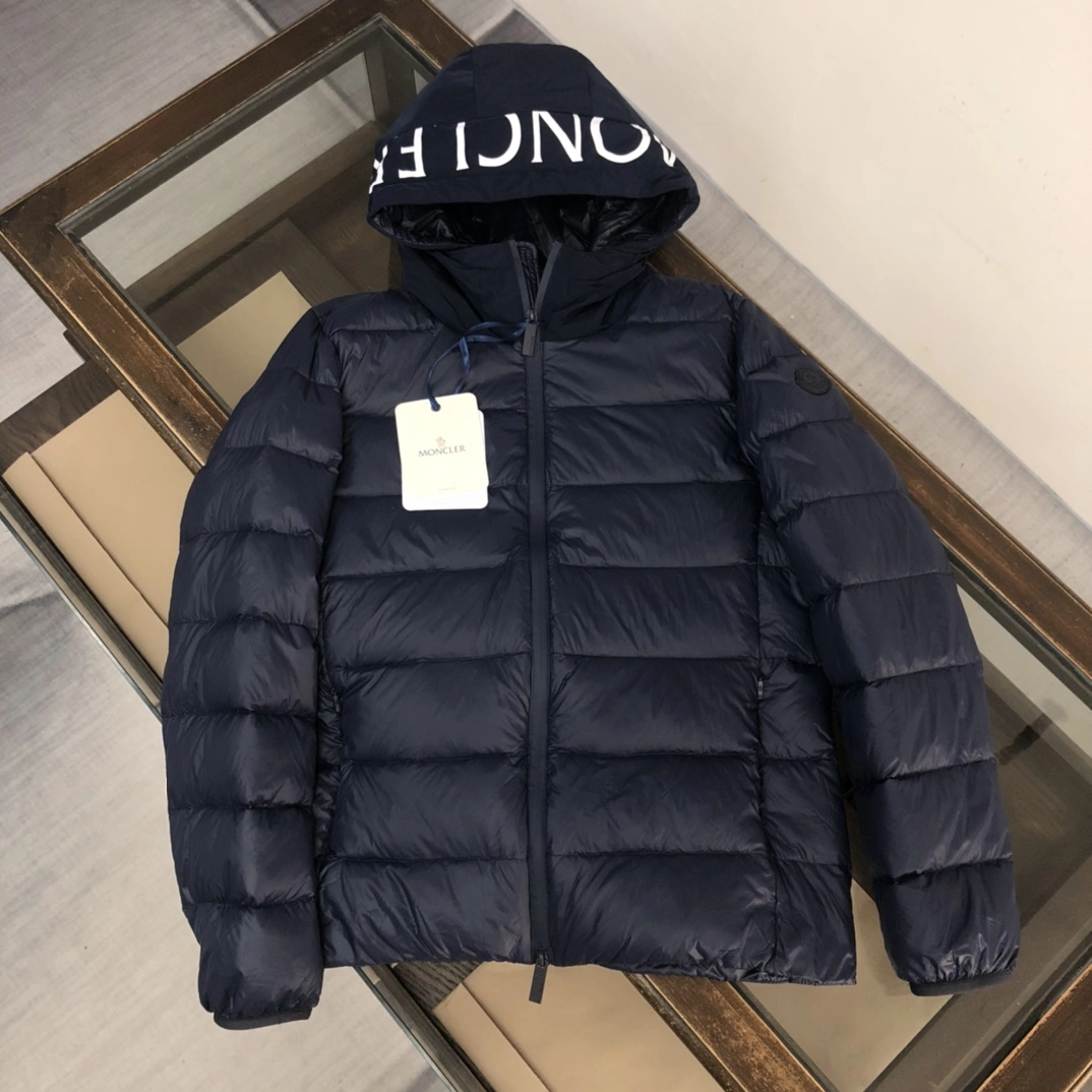Moncler Down Jackets Snug 146601