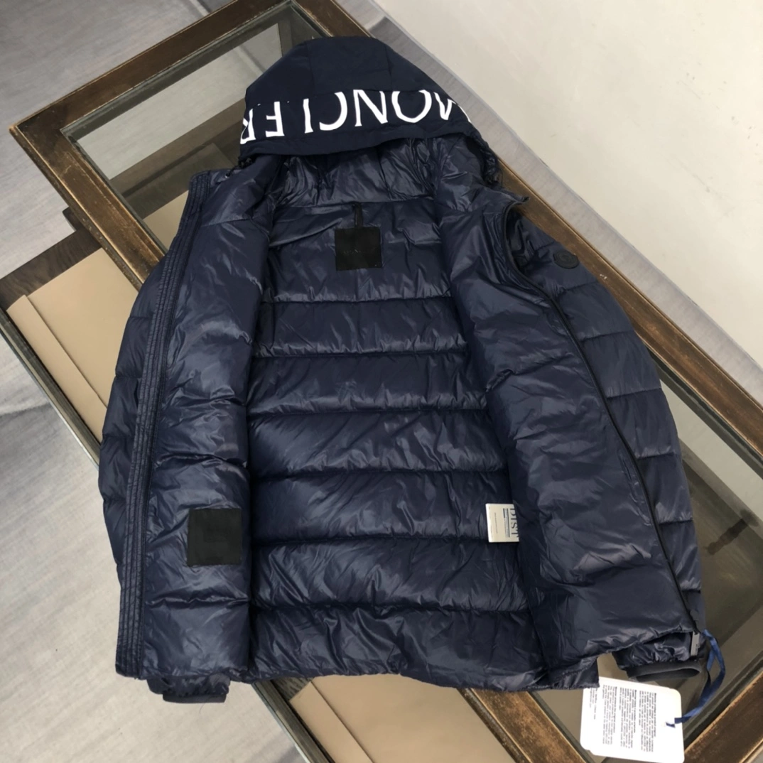 Moncler Down Jackets Snug 146601