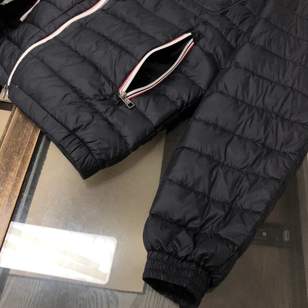 Moncler Down Jackets EasyMatch 146598