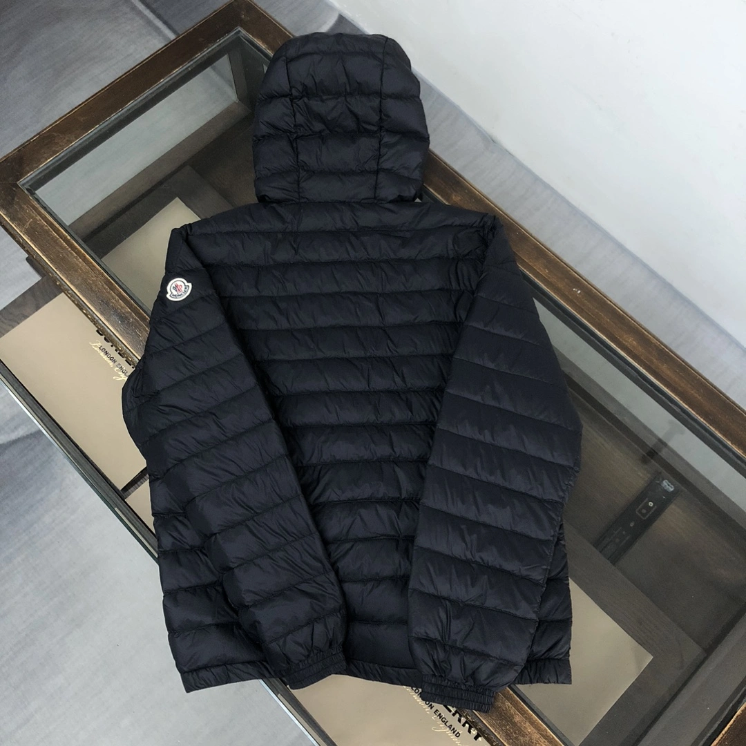 Moncler Down Jackets EasyMatch 146598