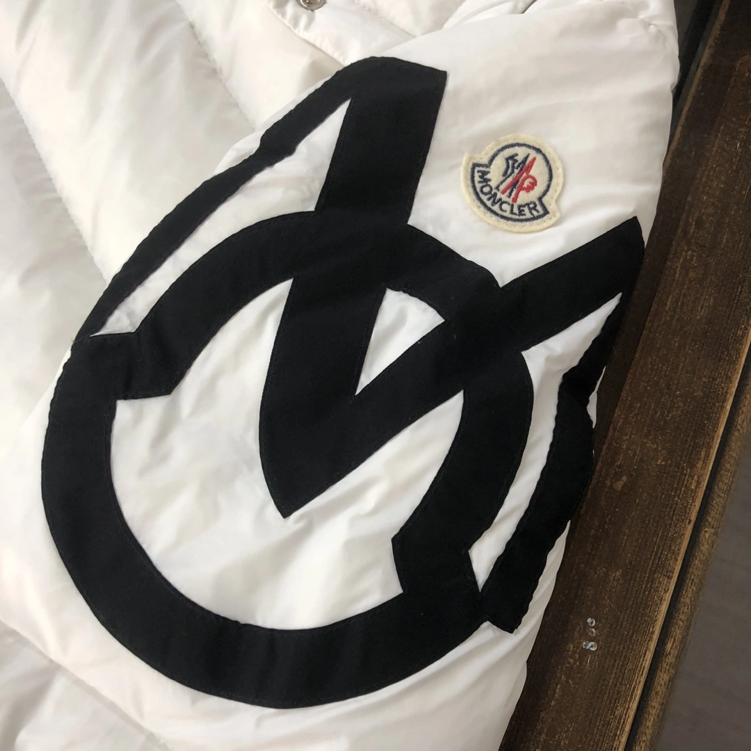 Affordable Moncler Down Jackets 146595