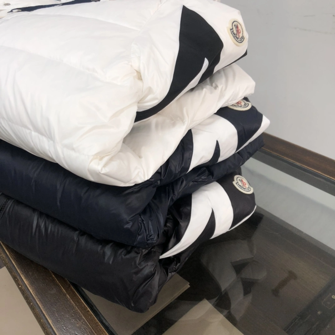 Comfortable Moncler Down Jackets 146600