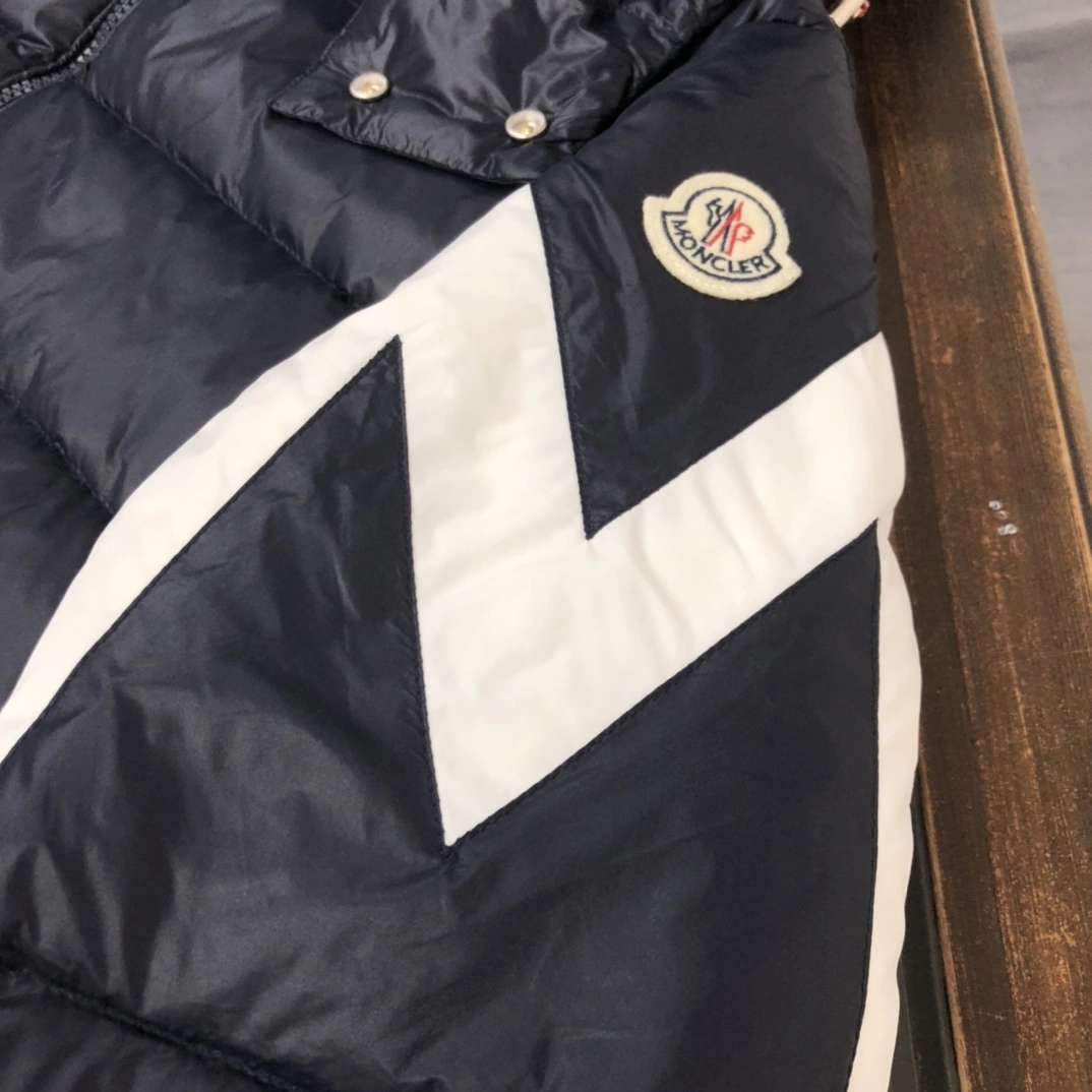 Comfortable Moncler Down Jackets 146600