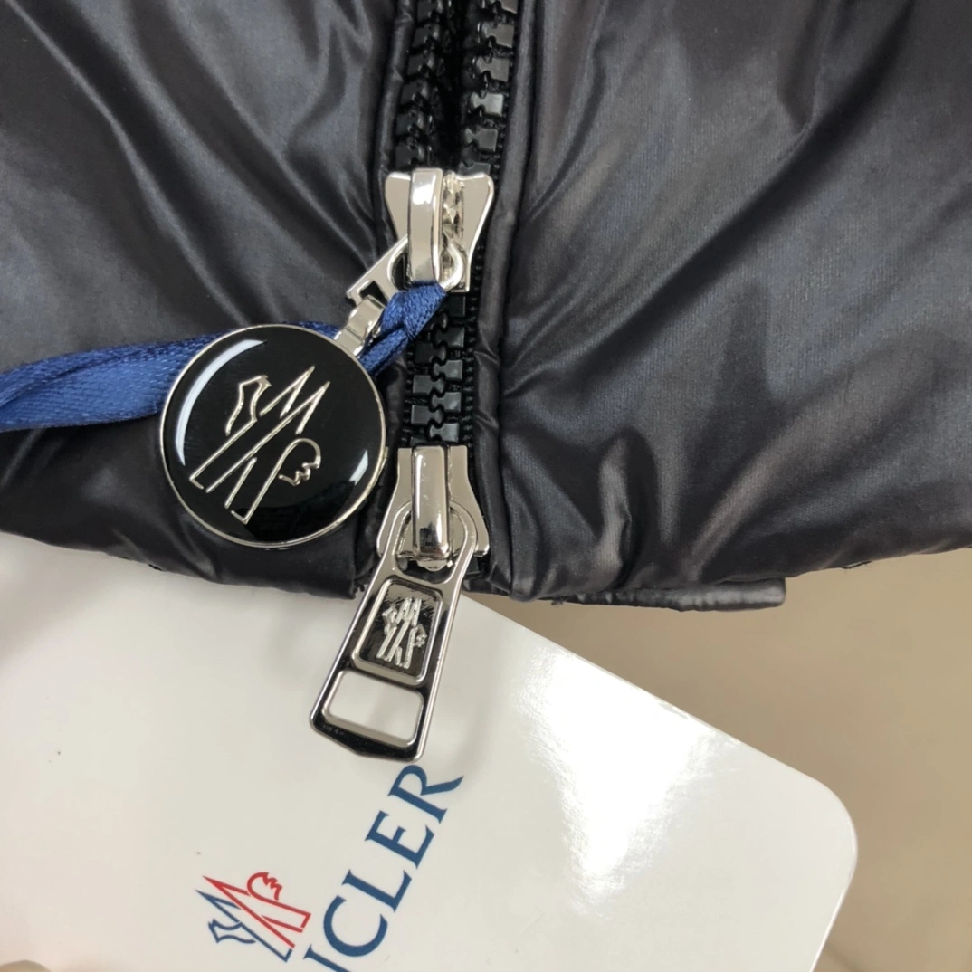 Moncler Down Jackets QuickDry 146586