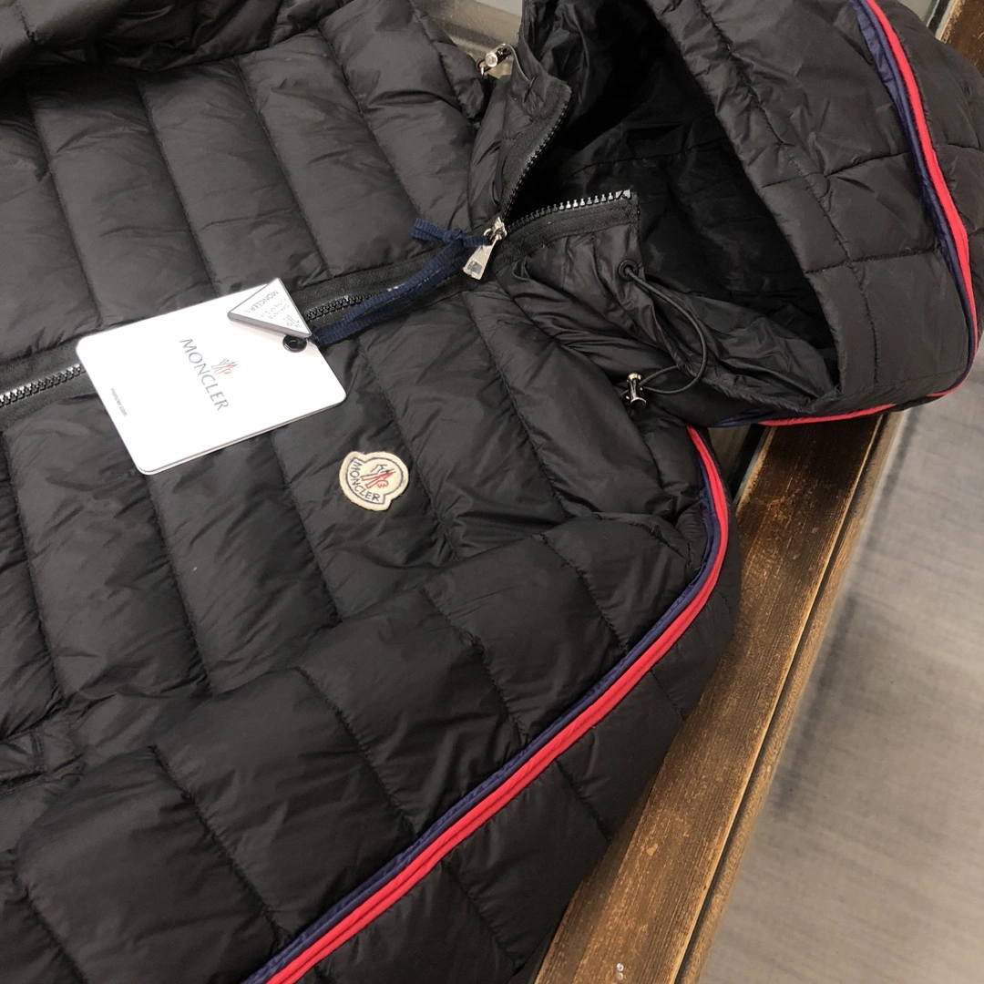 FlexibleFit Moncler Down Jackets 146581