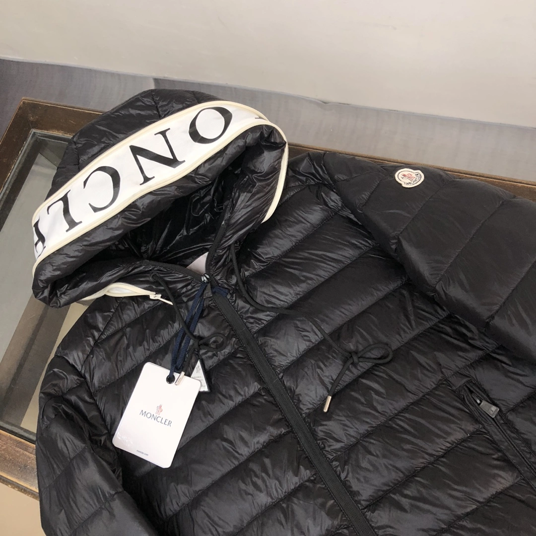 Stylish Moncler Down Jackets 146585