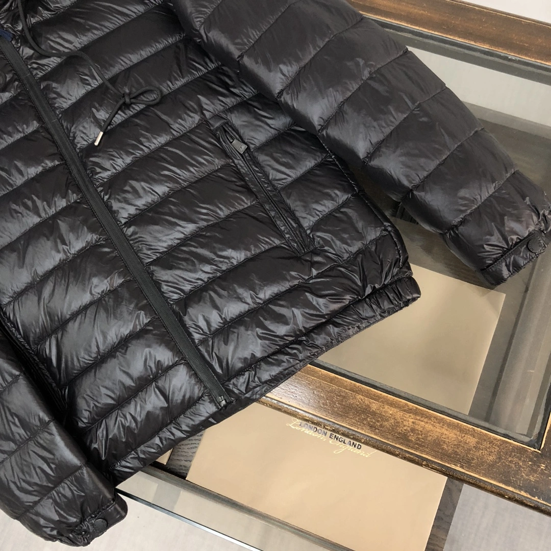 Stylish Moncler Down Jackets 146585