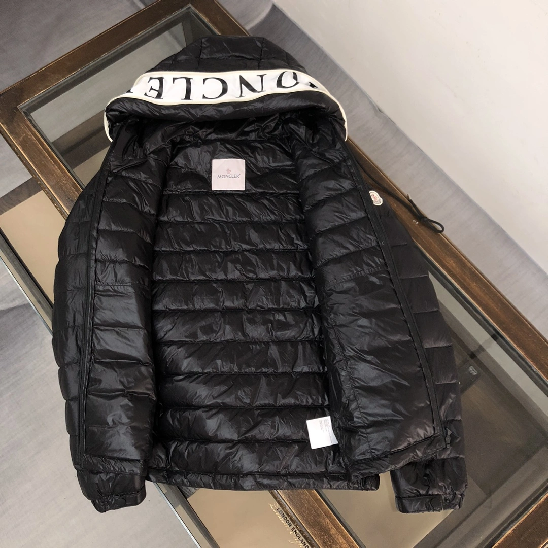 Stylish Moncler Down Jackets 146585