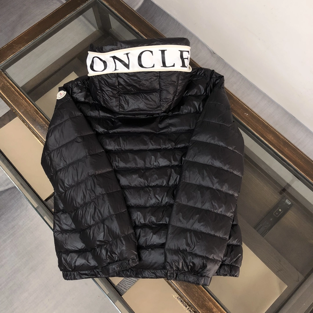 Stylish Moncler Down Jackets 146585