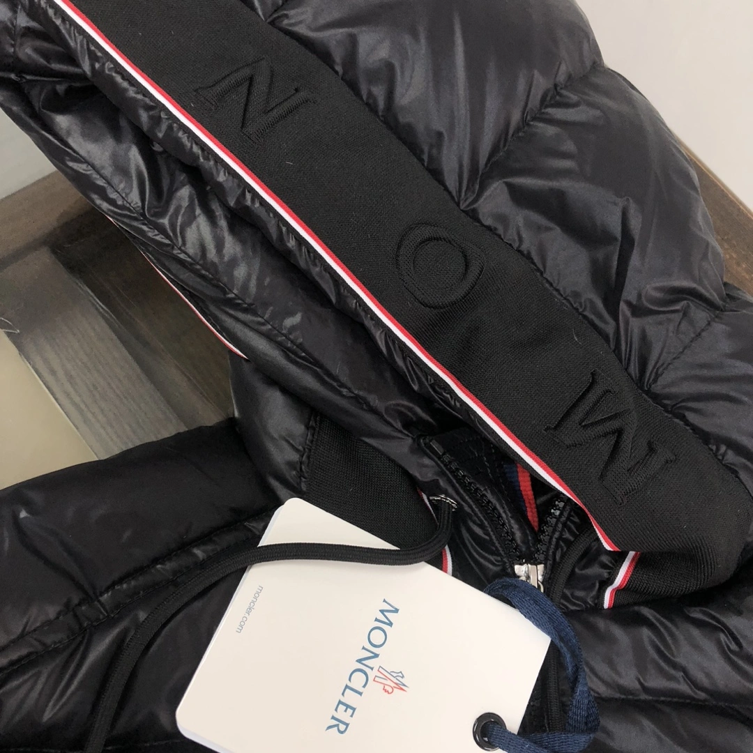 Soft Moncler Down Jackets 146584