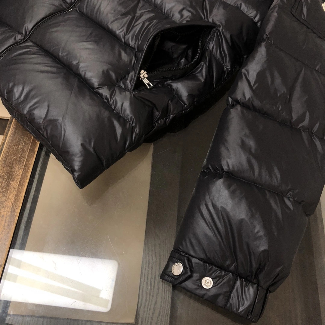 Soft Moncler Down Jackets 146584
