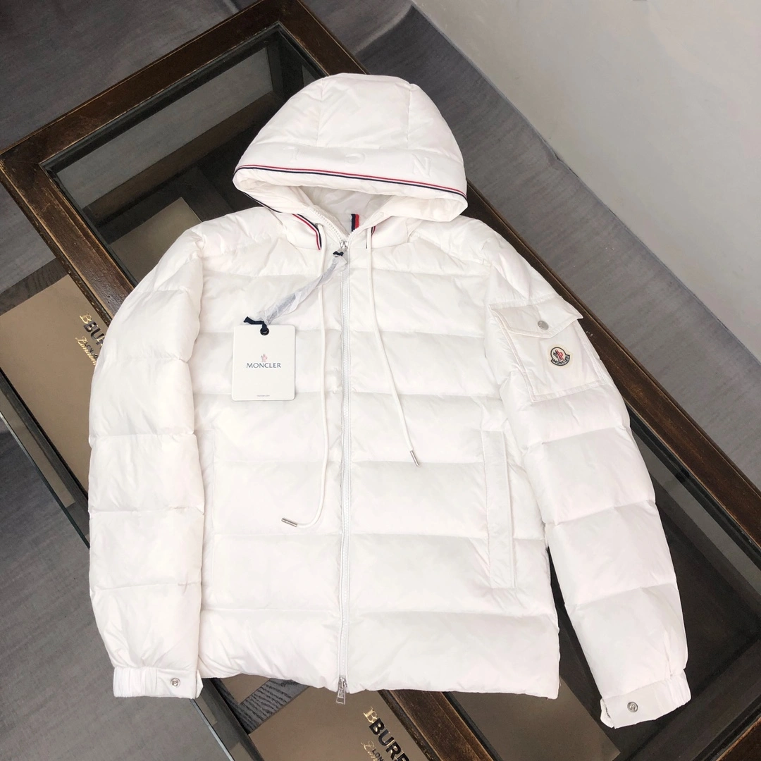 EyeCatching Moncler Down Jackets 146588