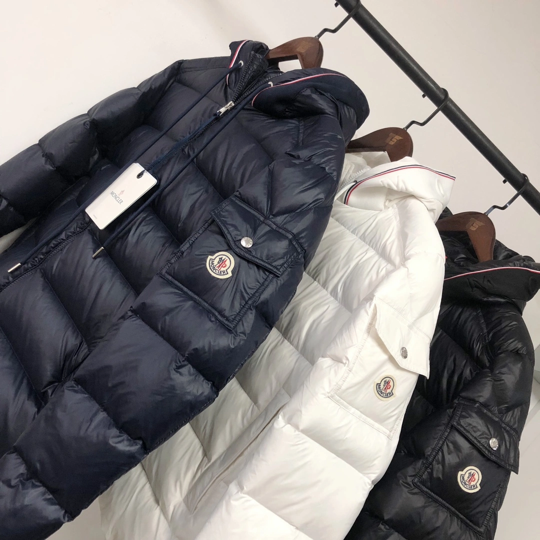EyeCatching Moncler Down Jackets 146588