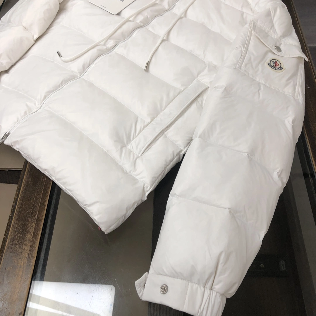 EyeCatching Moncler Down Jackets 146588