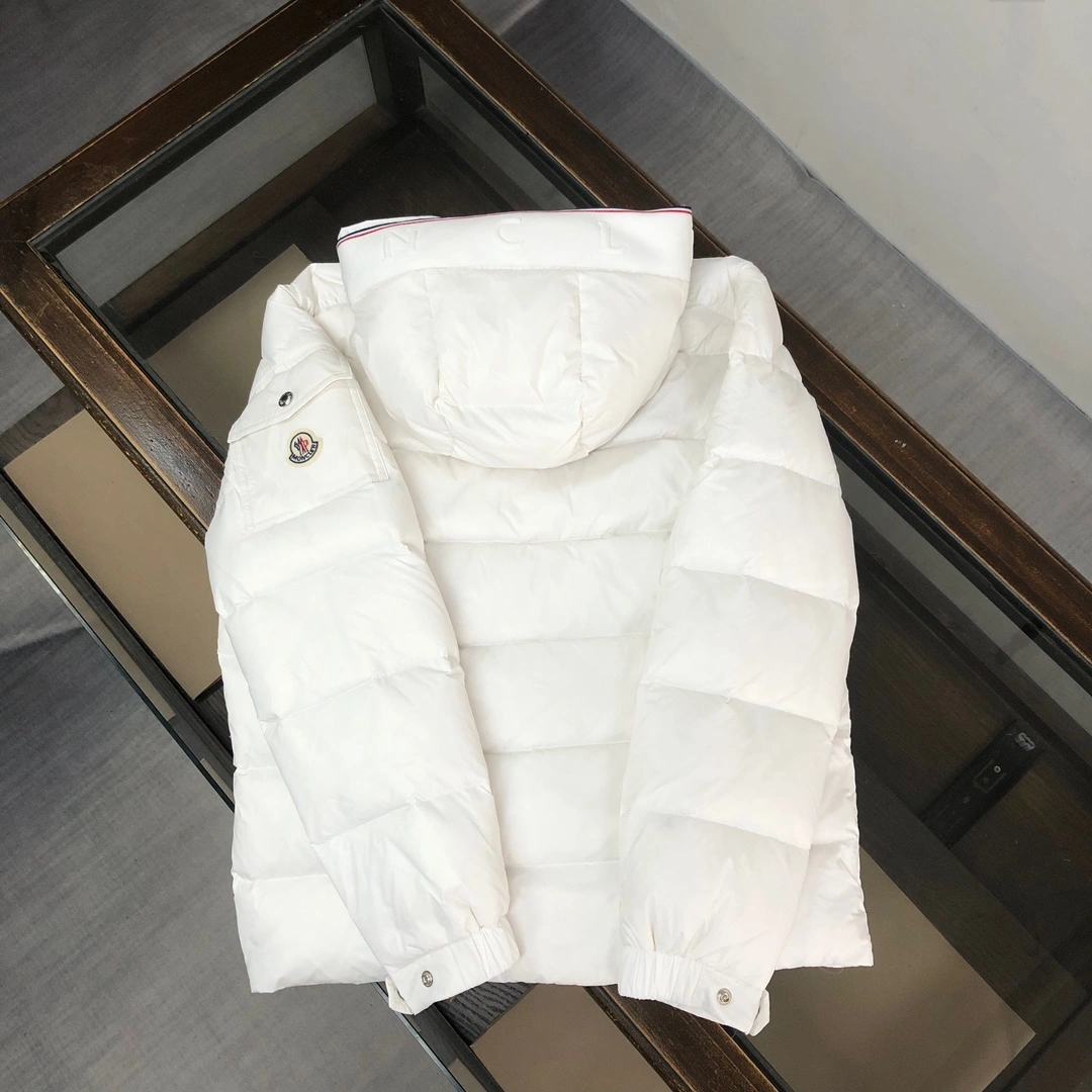 EyeCatching Moncler Down Jackets 146588