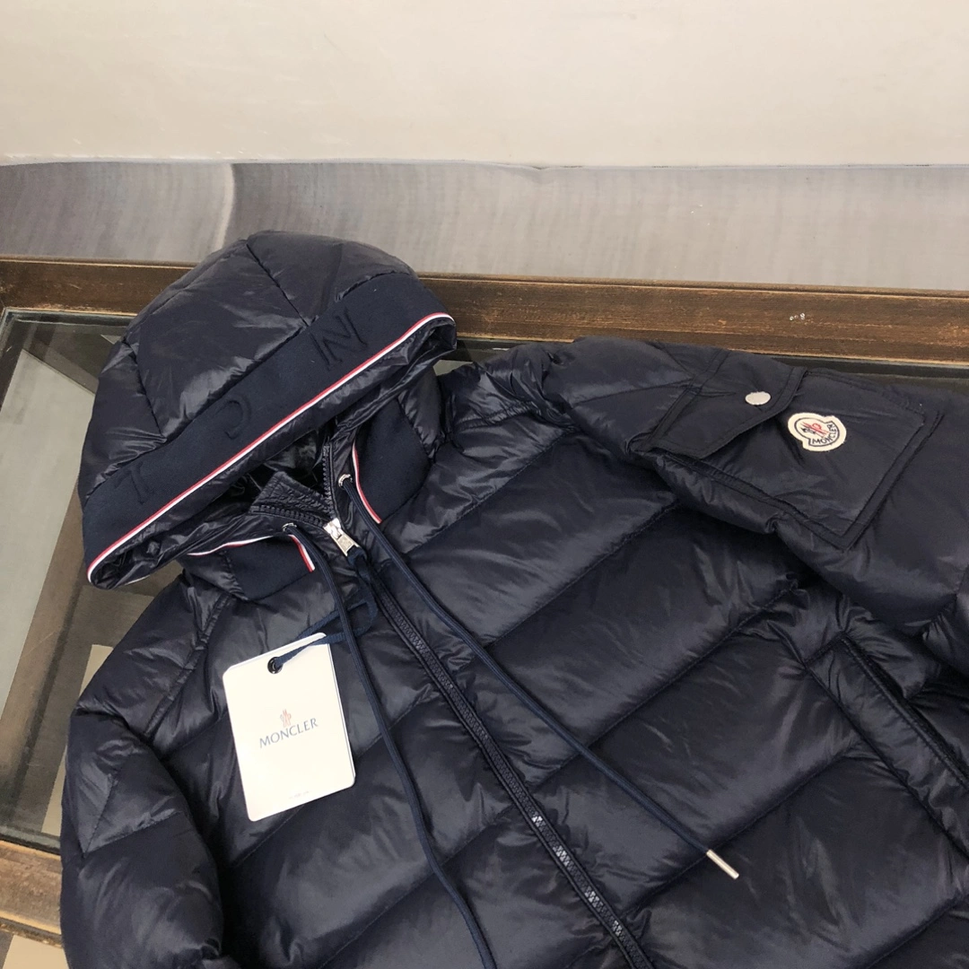 Tailored Moncler Down Jackets 146575