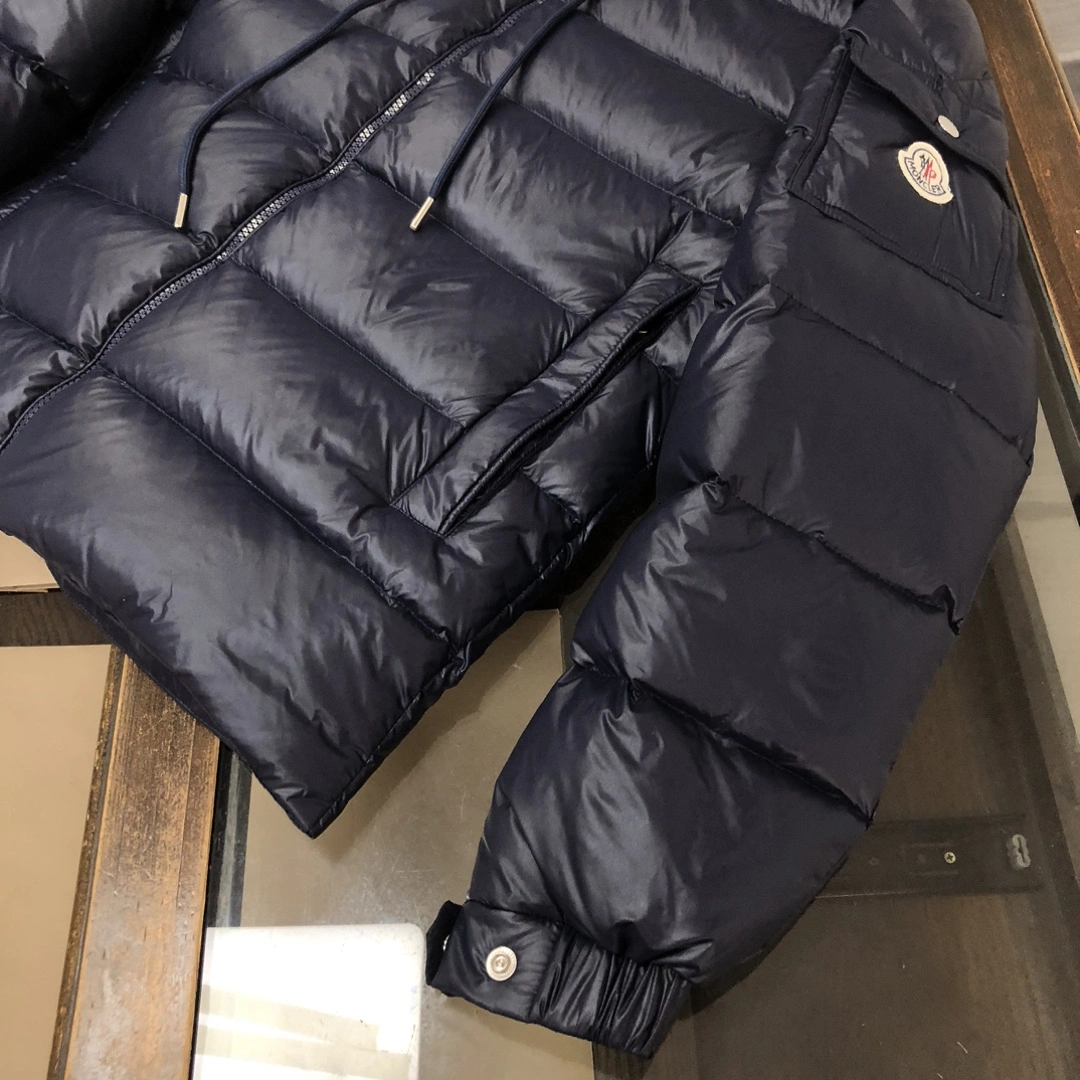 Tailored Moncler Down Jackets 146575