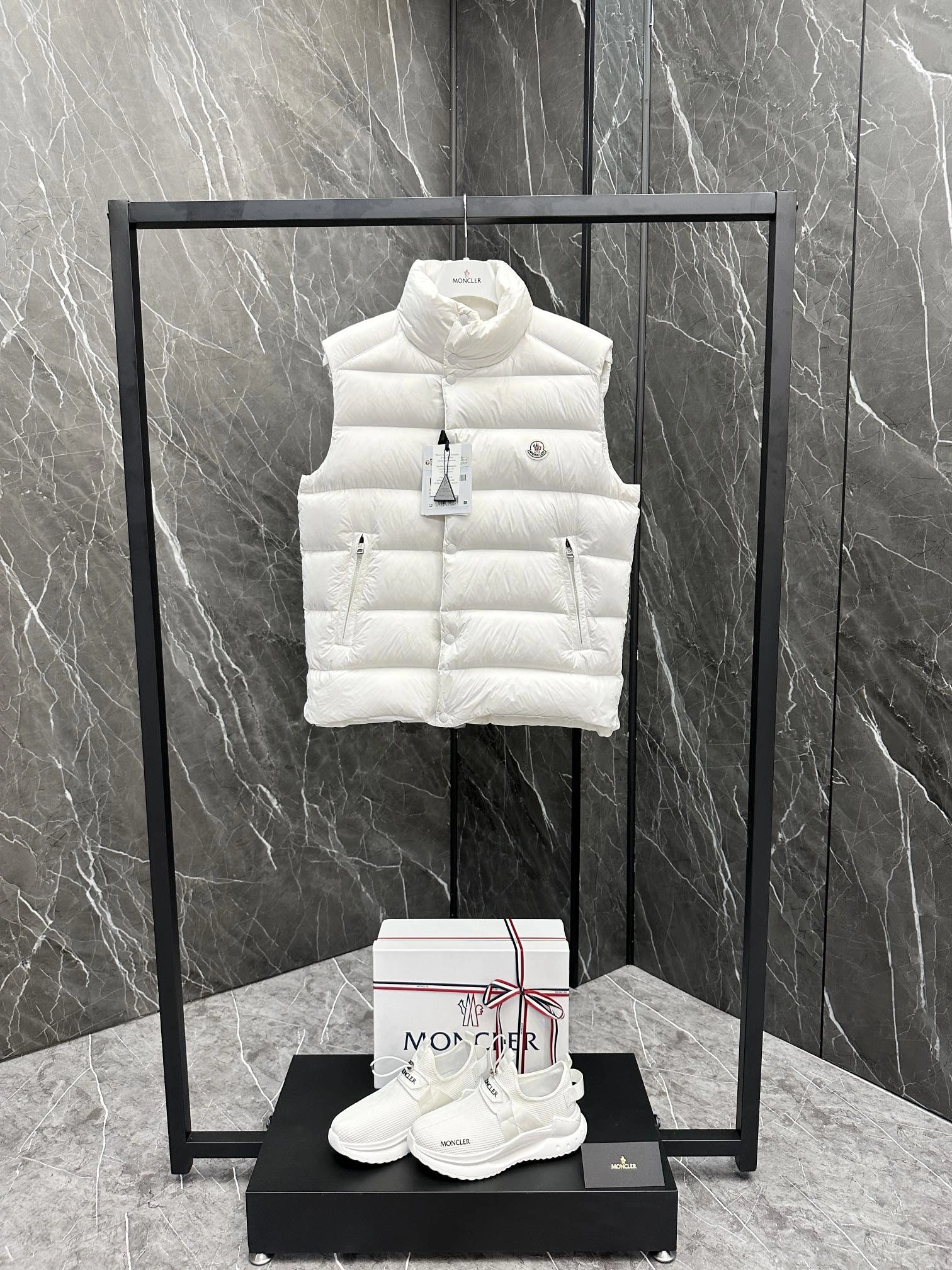 Moncler Down Jackets QuickDry 146591