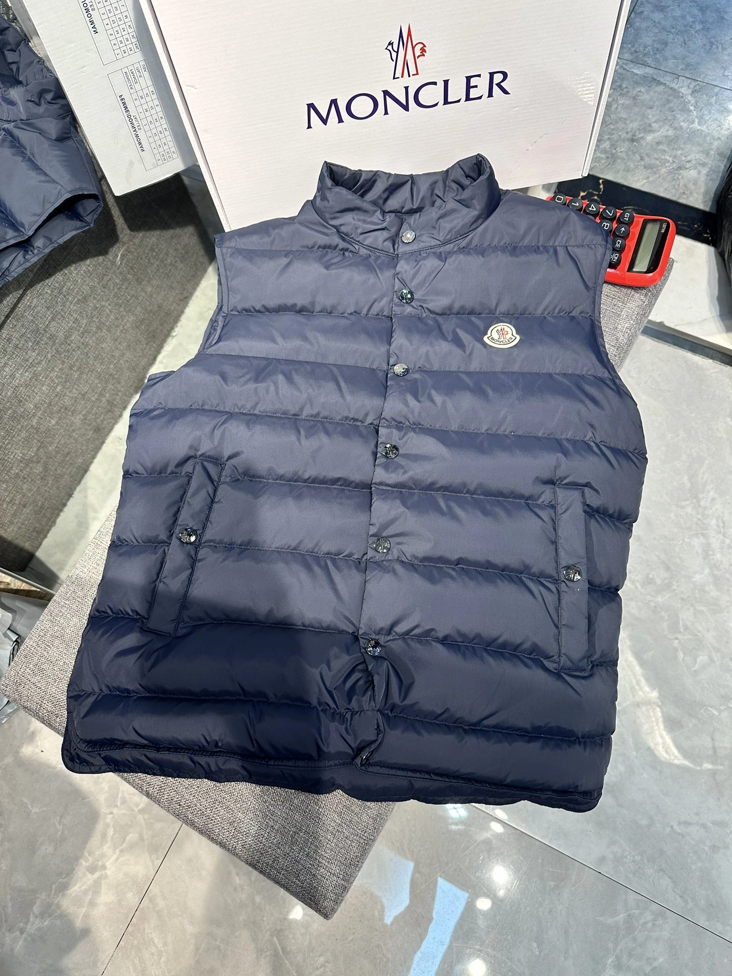 FreshLook Moncler Down Jackets 146568