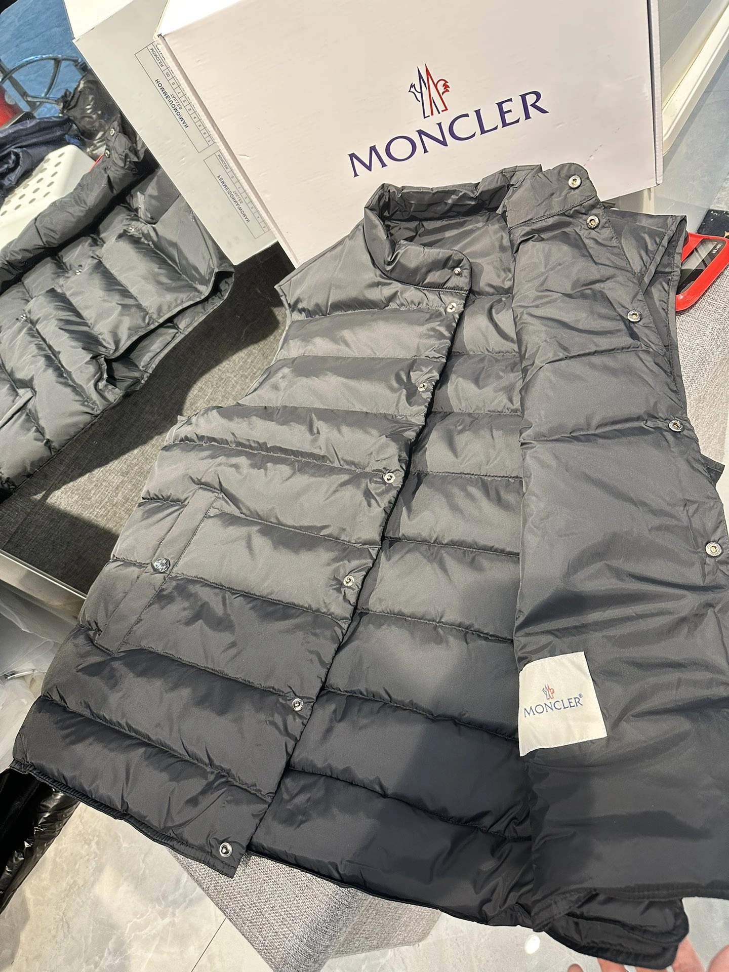FreshLook Moncler Down Jackets 146568