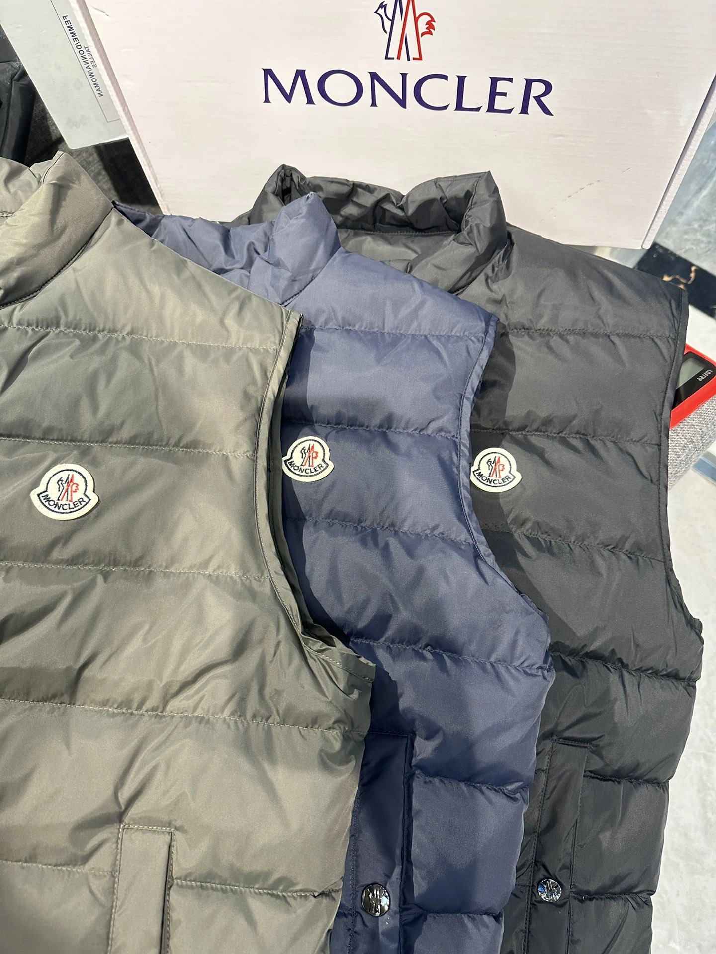 FreshLook Moncler Down Jackets 146568