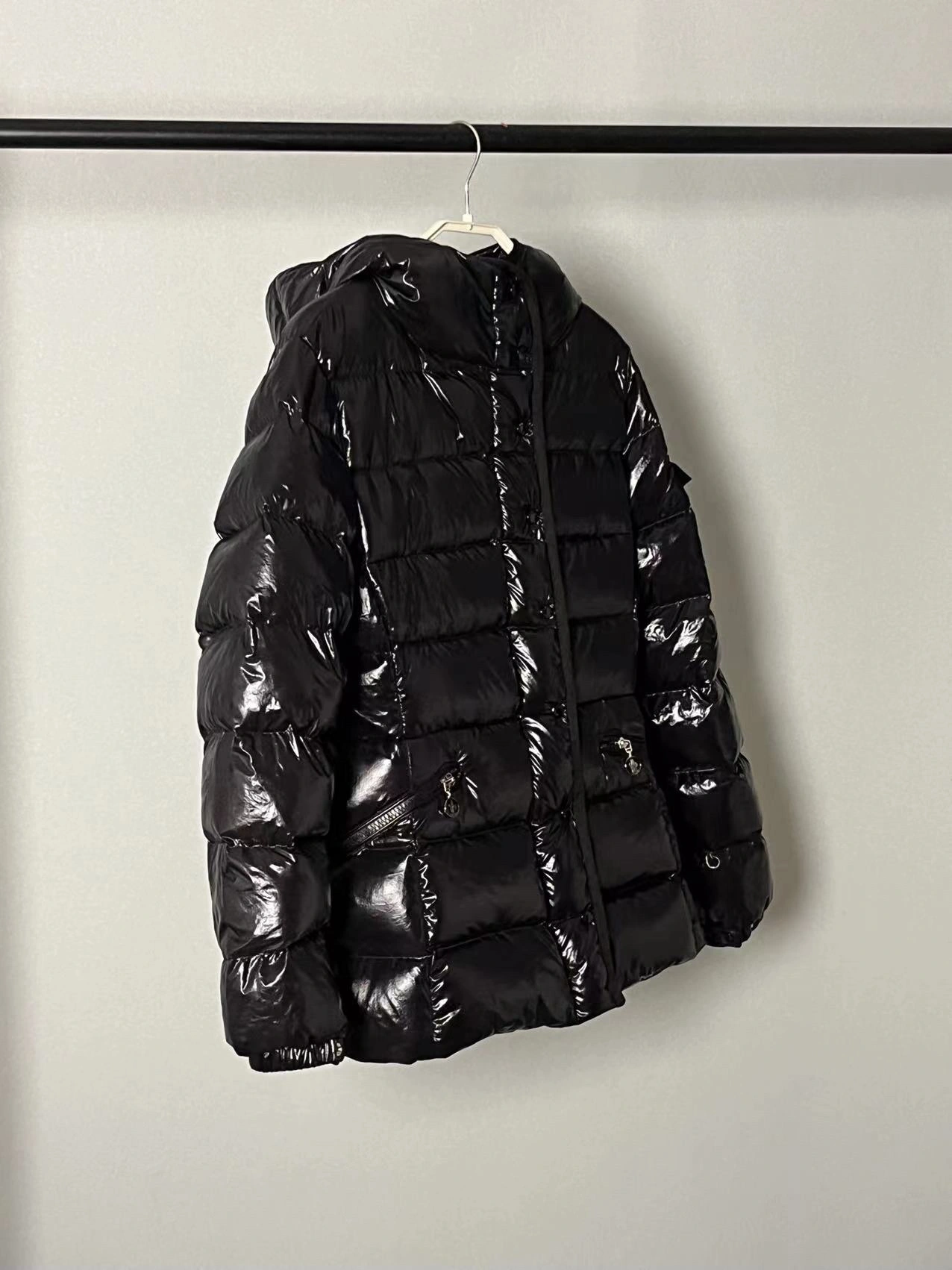 Moncler Down Jackets AllSeason 146570