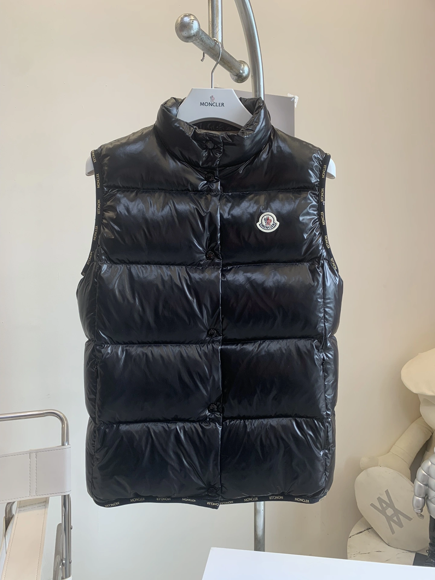 FashionForward Moncler Down Jackets 146583